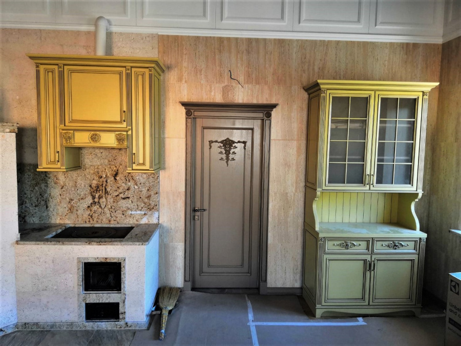 Изображение: Шкаф витрина для посуды 5